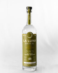 The bottle for La Luna's Manso Sahuayo.