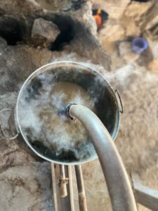 On the origins of the refrescadera, the still that thinks twice
