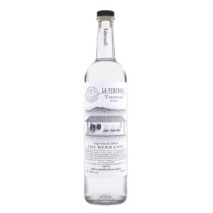A bottle of La Venenosa Tabernas Los Hermanos, a raiclla