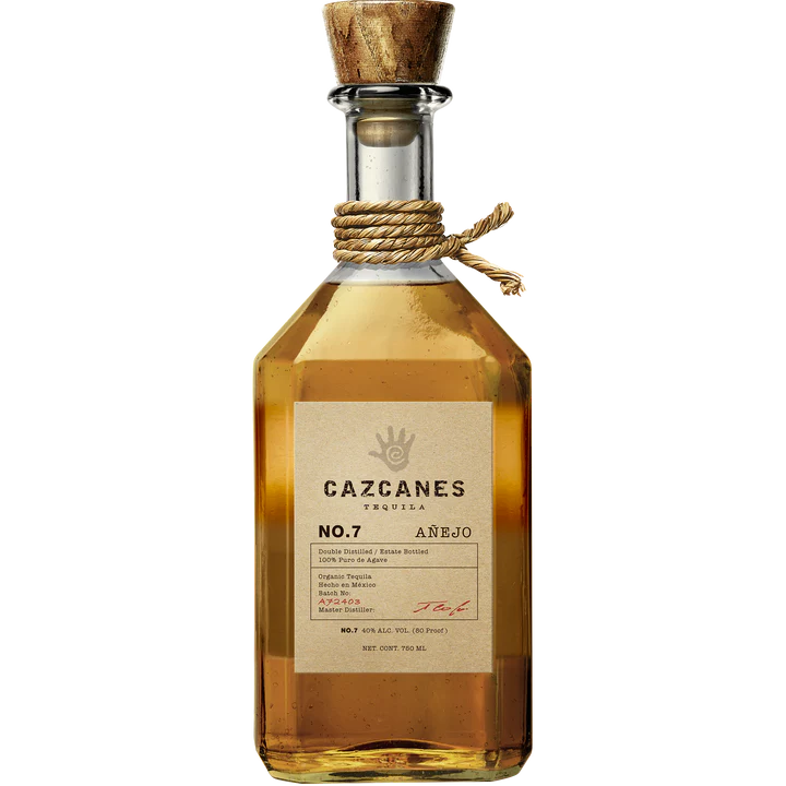 A bottle of Cazcanes Añejo No. 7